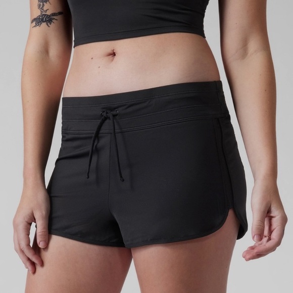 Athleta Other - Athleta kata swim shorts black medium